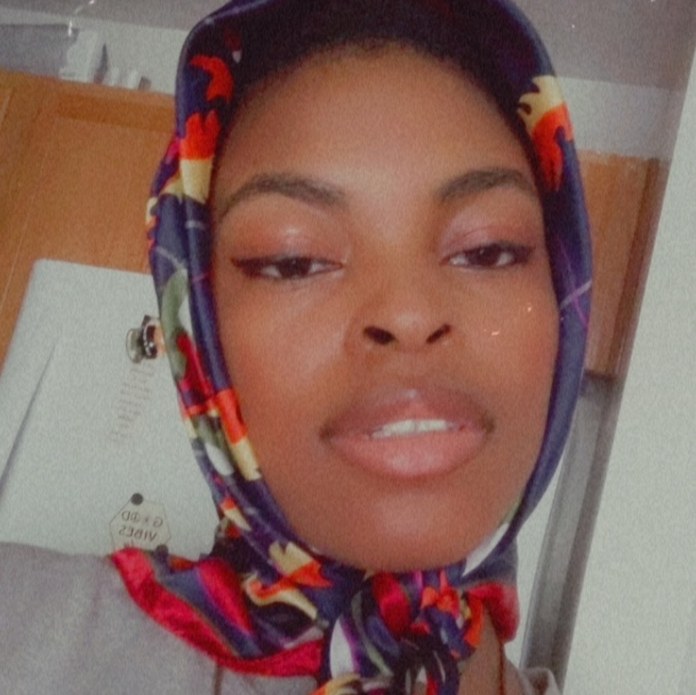 Meet your Posher, Esther